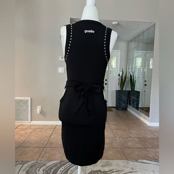 Gaelle Paris Mini Black Party Dress With Cutouts on the Side - Picture 5 of 14